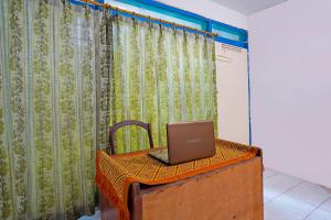 Fotografie z fotogalerie ubytování OYO Life 92651 Meir E-homestay Syariah v destinaci Surabaja