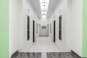 班达楠榜OYO 93695 Guest House Riharti Syariah的相册照片