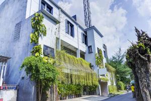 Fotografie z fotogalerie ubytování OYO Life 91205 Rindang Guesthouse Syariah v destinaci Karawang