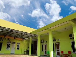 Gallery image of Hotel O Sherren Guest House in Lubuklinggau