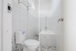 Koupelna v ubytování Super OYO Capital O 90342 Kemang Garden