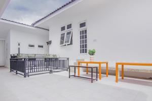 Balkón nebo terasa v ubytování Super OYO Capital O 90342 Kemang Garden