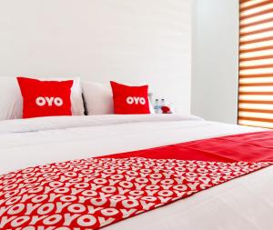 Fotografie z fotogalerie ubytování OYO 1191 Monalisa Residence And Cafe v destinaci Padang