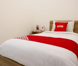 Fotografie z fotogalerie ubytování OYO 1191 Monalisa Residence And Cafe v destinaci Padang