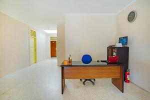 TV a/nebo společenská místnost v ubytování OYO 3252 Lansano Residence Syariah