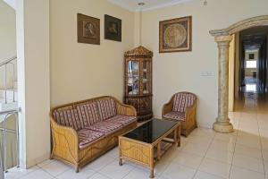 Posezení v ubytování OYO 335 Wisma Empat Lima Syariah