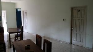 Φωτογραφία από το άλμπουμ του Hotel O Sawang Sana Motel Syariah Near SMAN 1 Sangkapura σε Sangkapura +33 φωτογραφίες