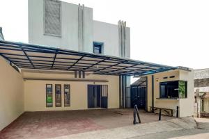 Fotografie z fotogalerie ubytování Super OYO 3878 Graha Hsc Syariah v destinaci Depok
