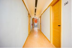 Fotografie z fotogalerie ubytování SUPER OYO 93064 Alhesa Residence v destinaci Medan