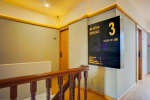 Fotografie z fotogalerie ubytování SUPER OYO 93064 Alhesa Residence v destinaci Medan