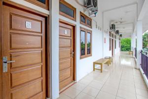 Fotografie z fotogalerie ubytování Super OYO 91748 Wisma Pkpri Purworejo v destinaci Purworejo