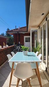 Gallery image of Cozy Cronulla Apartment With Shelly Beach Views! in Cronulla
