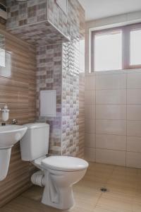 A bathroom at Mini Complex Rilski Terasi