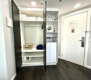 Eldhús eða eldhúskrókur á Flat Hotel Moema Ibirapuera