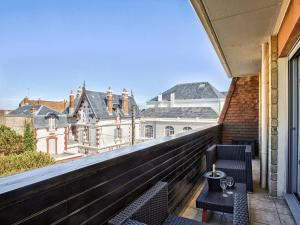 Balkón nebo terasa v ubytování Charmant appartement rénové avec balcon et WiFi à Cabourg - FR-1-788-62 + 6 fotografií