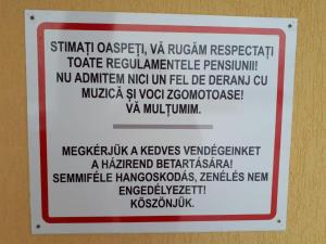 Certifikát, hodnocení, plakát nebo jiný dokument vystavený v ubytování Manó