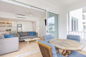 Gallery image of Poolview Dual-key studio & BR 66 at Portsea in Port Douglas
