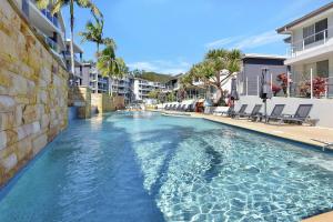 Bazén v ubytování Resort Pool and Garden Apartment, Nelson Bay nebo v jeho okolí
