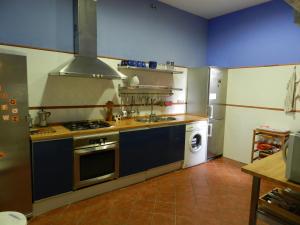 Nhà bếp/bếp nhỏ tại Villa Alicia Guest House