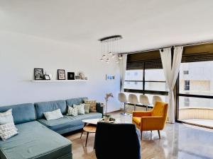 Φωτογραφία από το άλμπουμ του Elegant Apt with Balcony & Sea View by FeelHome στη Νετάνια