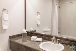 Vannituba majutusasutuses DoubleTree by Hilton Phoenix-Gilbert