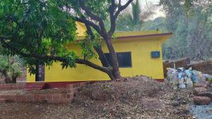 Το κτήριο όπου στεγάζεται  η παραθεριστική κατοικία