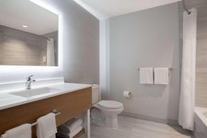 Koupelna v ubytování Quality Inn & Suites Prescott