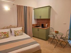 Kuchyň nebo kuchyňský kout v ubytování Apartments Kotor Old Town