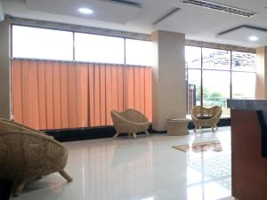 Posezení v ubytování Hotel O Sean'S Residence Mansyur Near Universitas Sumatra Utara USU