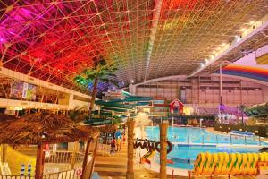 Bazén v ubytování Spa Resort Hawaiians VIR Port nebo v jeho okolí
