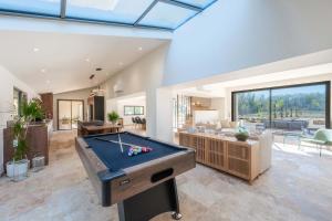 Τραπέζι μπιλιάρδου στο Mas du Canal, somptueux domaine dans les Alpilles