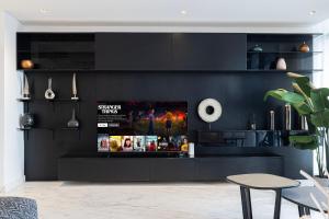 Privébioscoopervaring - The Penthouse Appartementen - Private Penthouse Apartment Private Cinemas With Bars