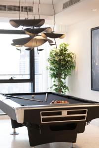 Luxe 6BR Penthouse with Burj View & Private Cinema, Dubai (updated ...