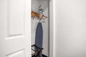 Fotografie z fotogalerie ubytování CozySuites Stunning 1BR in Downtown Pitts #8 v destinaci Pittsburgh + 7 fotografií