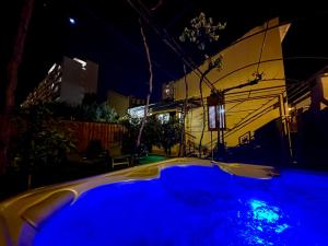 Bazén v ubytovaní Antique Garden Villa alebo v jeho blízkosti