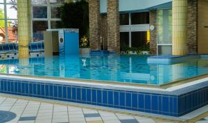 Bazén v ubytování Hotel Thermalpark nebo v jeho okolí