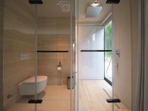 Bagno di No Man's Frontier