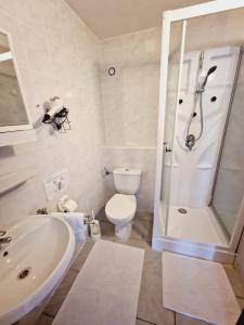 Kúpeľňa v ubytovaní Haus Rätikon