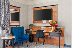TV a/nebo společenská místnost v ubytování Hotel Diament Plaza Katowice