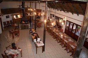 Restaurace v ubytování Elephants Footprint Lodge