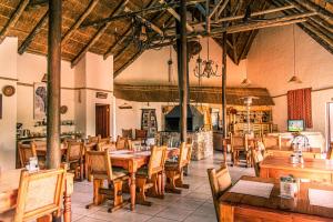 Restaurace v ubytování Elephants Footprint Lodge