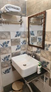 Imagen de la galería de O M G Home Stay, en Rāmnagar