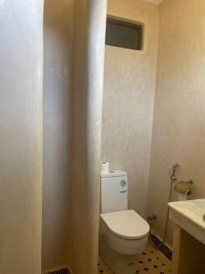 Maison confortable avec vue sur Oujda - 70 m²_222的一间浴室