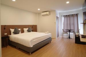 NOW’S HOSTEL房間的床