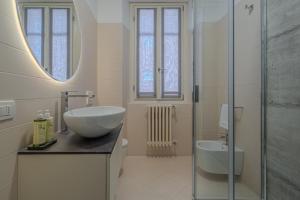 Ένα μπάνιο στο GreenLake Como Apt & Parking +29 φωτογραφίες