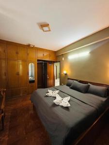 Postel nebo postele na pokoji v ubytování Manali Curve Resort