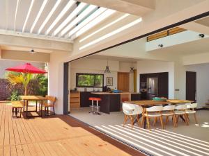 Η κουζίνα ή μικρή κουζίνα στο Villa Bel Horizon