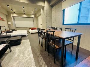 原田屋Hotel 5F房間的床