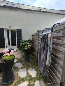 Fotografia z galérie ubytovania Le Tigîte B&B, Suite autonome avec entrée indépendante, petit-déj et linge fourni, pour 1 à 4p -Queen size et canapé lit double- v destinácii Allaire