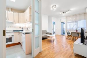 Kuchyň nebo kuchyňský kout v ubytování Plaza Espanya Apartment